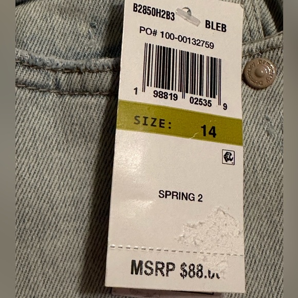 NWT Democracy
Women's "Ab" Solution Skyrise Frayed-Hem Wide-Leg Boyfriend Jeans - Picture 15 of 15